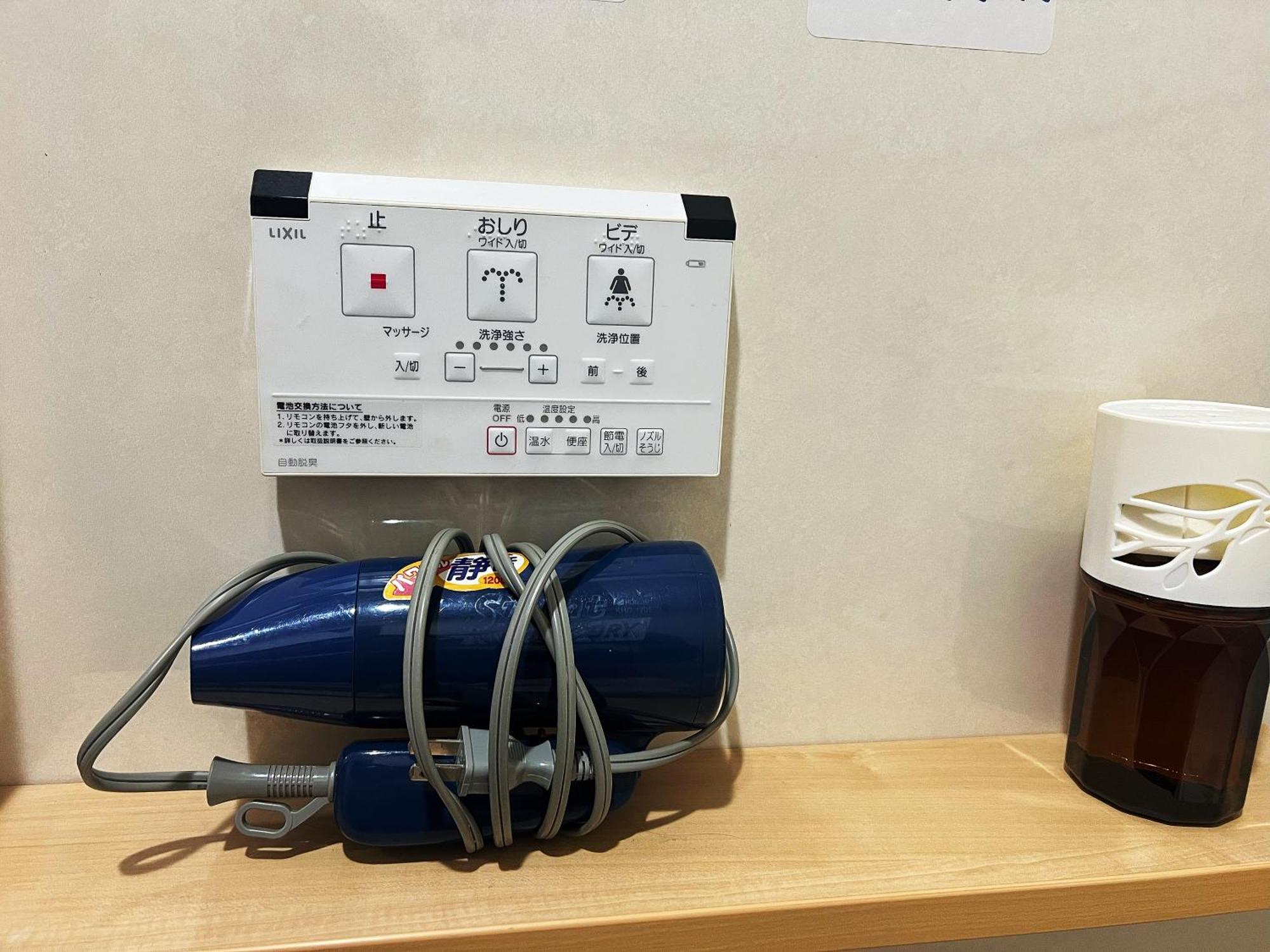 Guesthouse Atelier Ten 民泊アトリエ天 Osaka Eksteriør billede