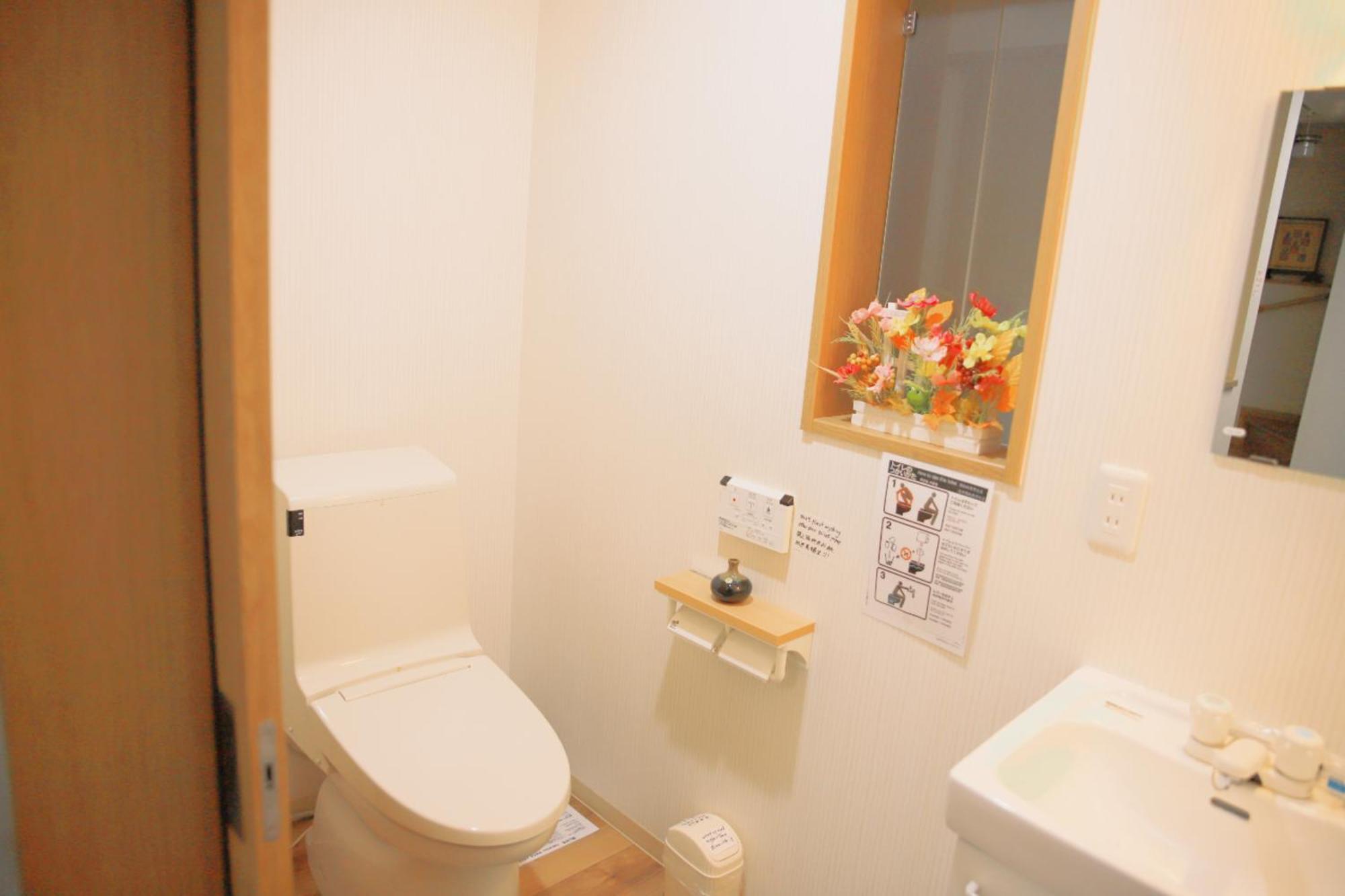 Guesthouse Atelier Ten 民泊アトリエ天 Osaka Eksteriør billede