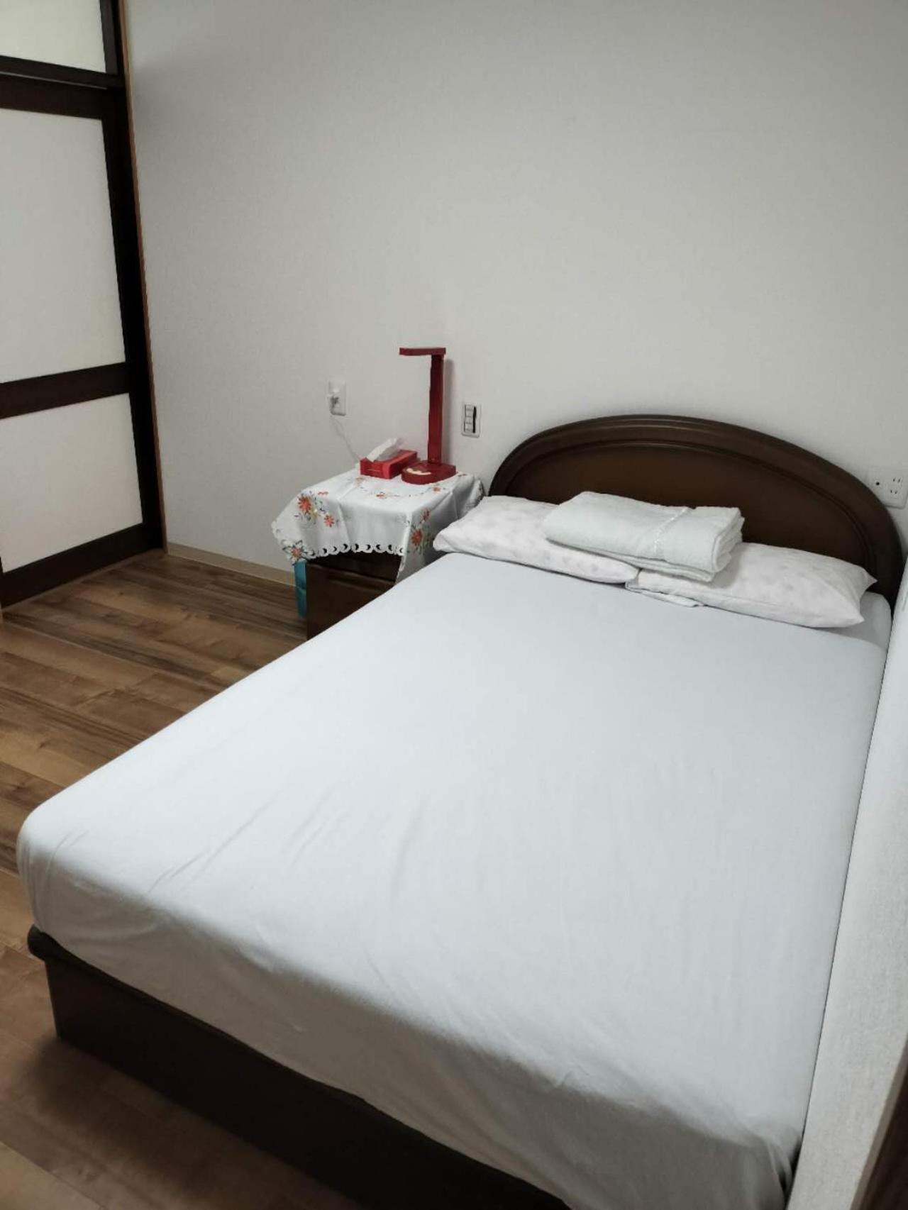 Guesthouse Atelier Ten 民泊アトリエ天 Osaka Eksteriør billede